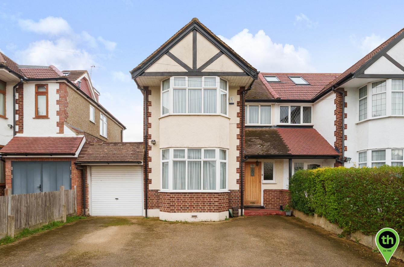 Broadfields Avenue, Edgware Taylor Hawkins